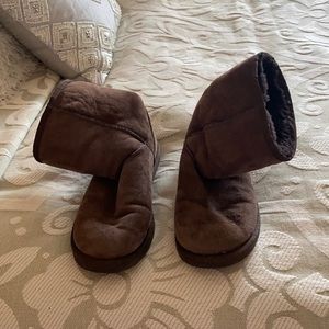 Women’s chocolate brown Ugg’s